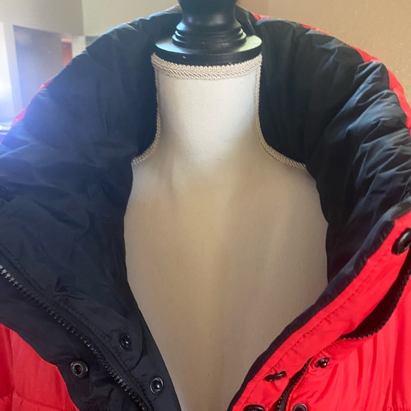 NWT CK Perf. Reversible Down Jacket. Large. Red/Black Pockets Calvin Klein - Picture 3 of 11